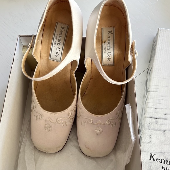 Kenneth Cole Vintage Shoes - Picture 2 of 8